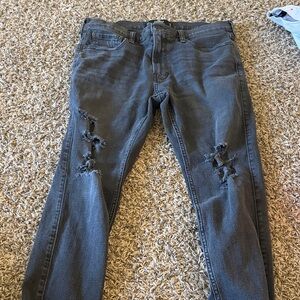 Hollister Men's Distressed Black Skinny Jeans
